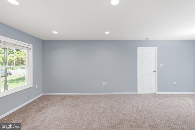 Building Photo - 1402 N Amelia St