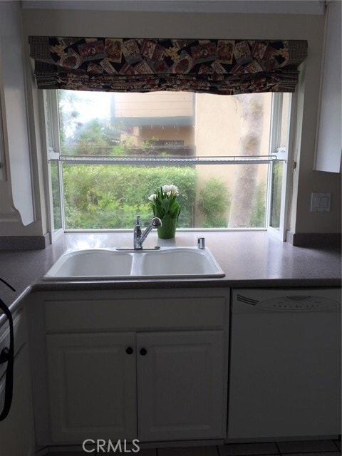 Building Photo - 22276 Summit Hill Dr