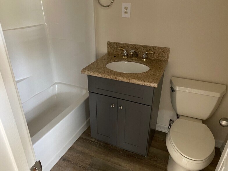 Building Photo - 14369 Twin Lakes Cir