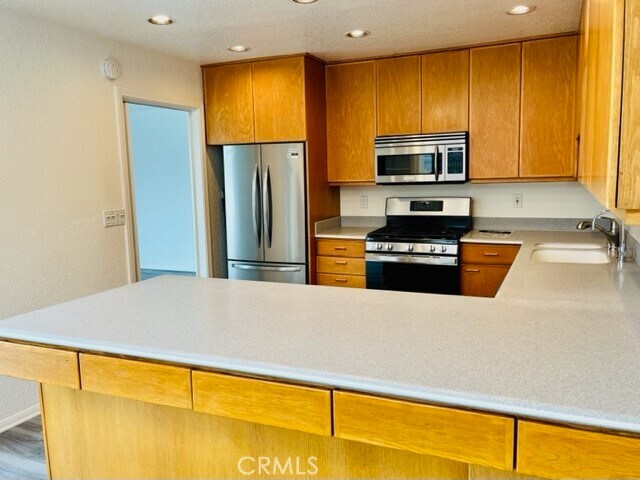 Building Photo - 638 3rd St