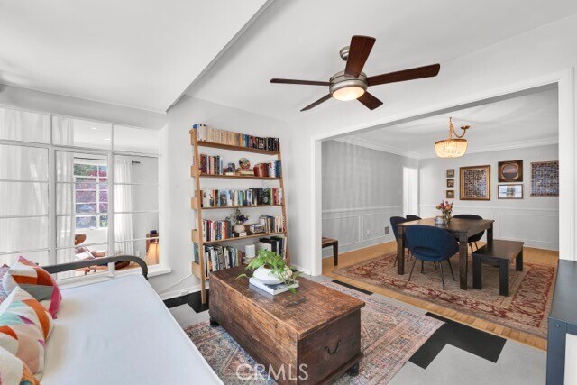 Building Photo - 2527 Canyon Dr