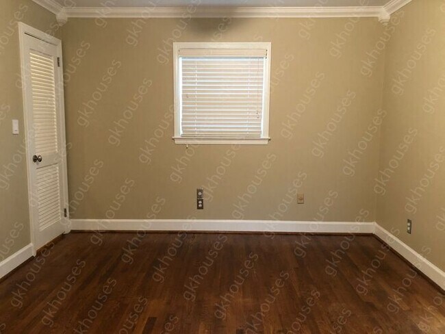 Building Photo - 2570 Northside Dr NW