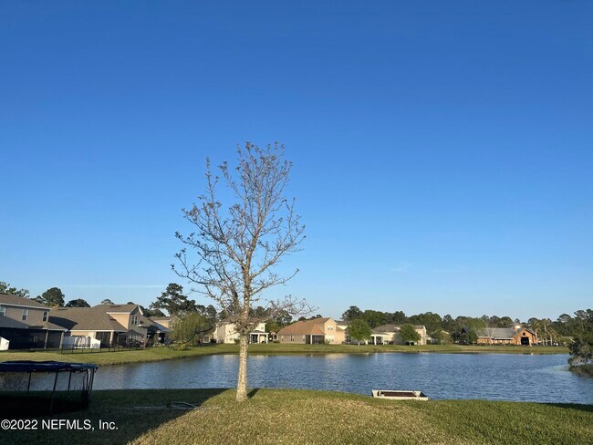 Primary Photo - 15888 Lexington Park Blvd