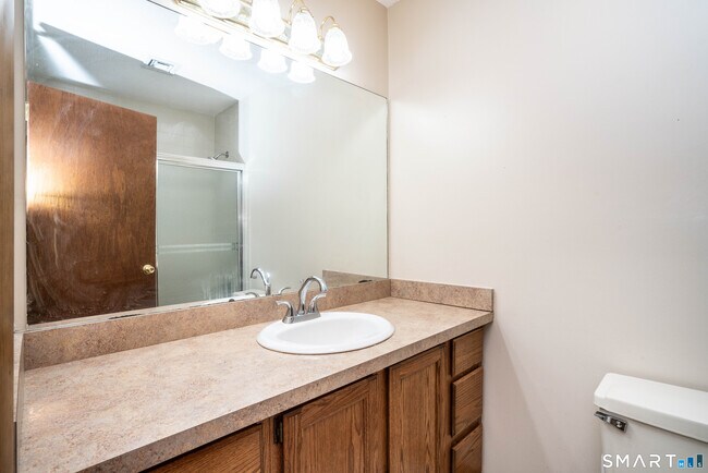 Building Photo - 449 S Main St