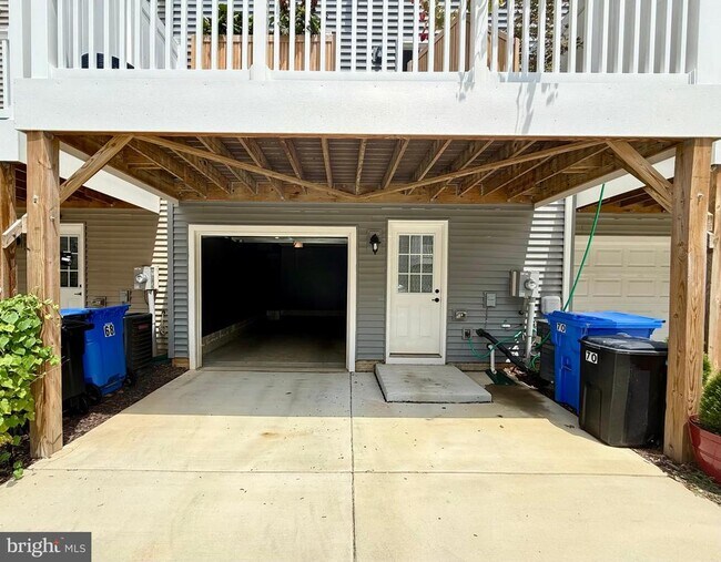 Building Photo - 70 Caswell Dr