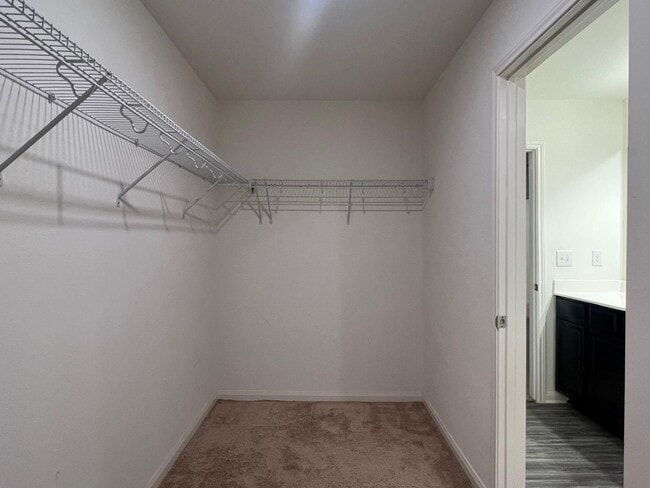 Building Photo - 5410 Rue Girard