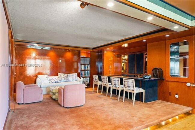 Building Photo - 11111 Biscayne Blvd