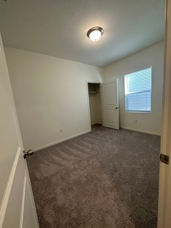 Building Photo - 202 Gemsbok Rd