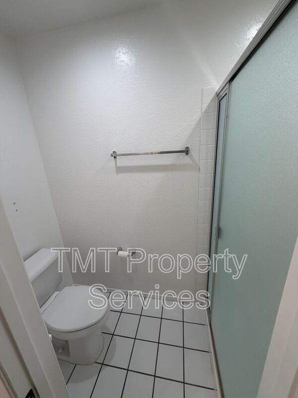 Building Photo - 7457 Windbridge Dr