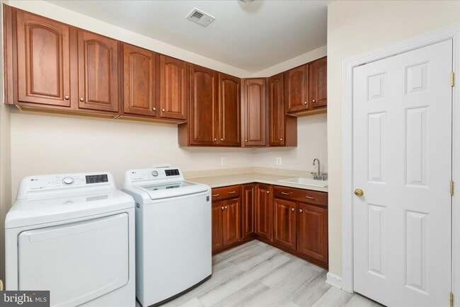 Building Photo - 18334 Buccaneer Terrace