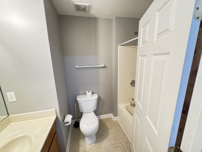 Building Photo - 226 Gr-Pd-51