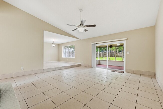 Building Photo - 644 Caribbean Way