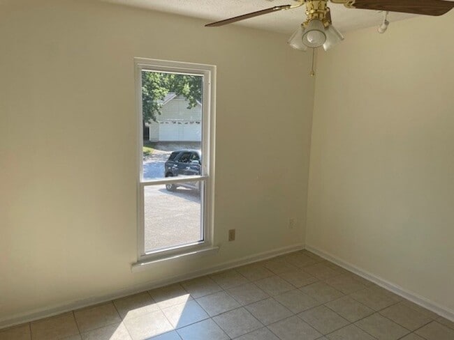 Building Photo - 290 Monmouth Dr