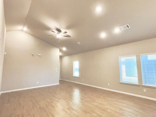 Building Photo - 8042 Cypress Bonsai Dr