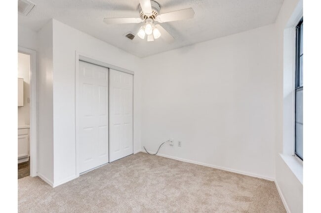 Building Photo - 6501 Topaz Dr