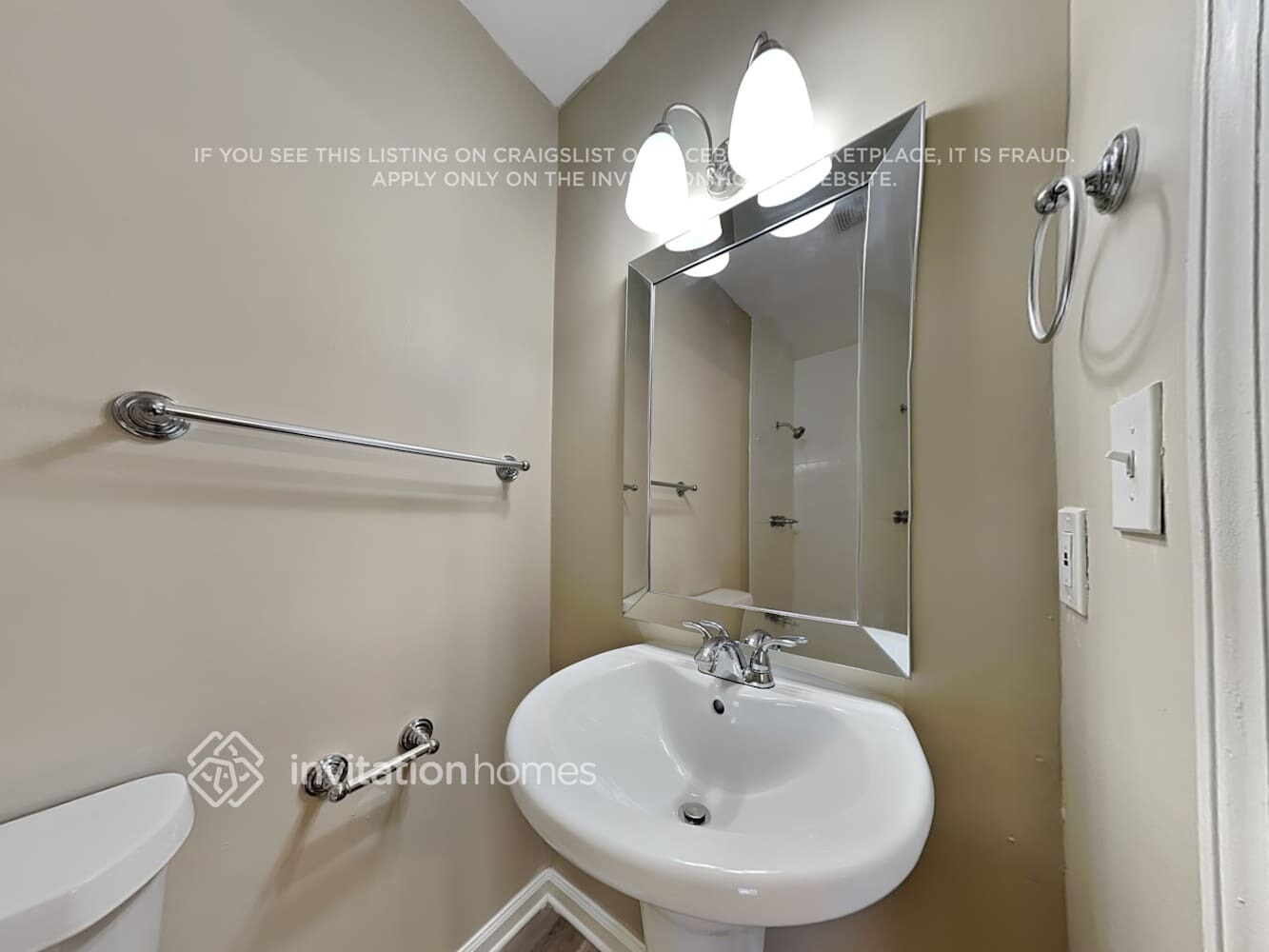 Building Photo - 2716 Lancaster Dr