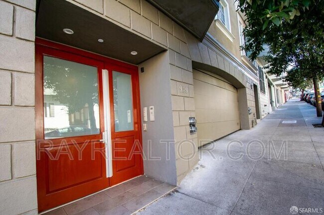 Building Photo - 939 Jackson St