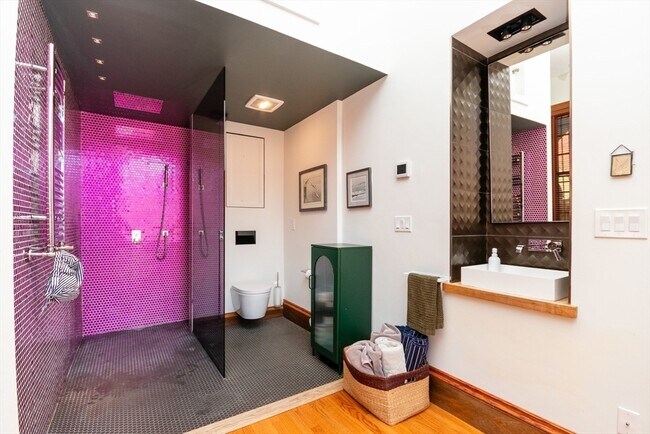 Building Photo - 28 Seaverns Ave