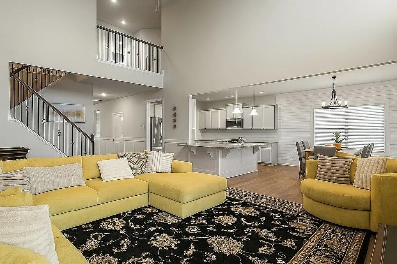 Building Photo - 182 Hillmont Dr