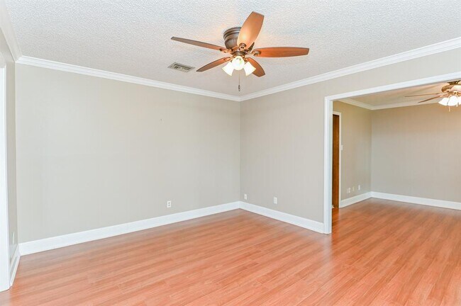 Building Photo - 3018 Kismet Ln