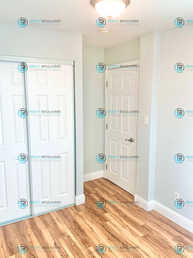 Building Photo - 1/2 Month Free!! 1 Bedroom 1 Bath - Cozy & Convenient Living close to UNR, Downtown Reno and Free...