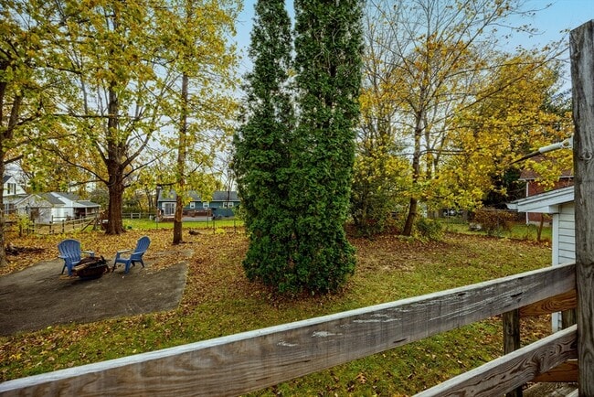 Building Photo - 26 Summit St