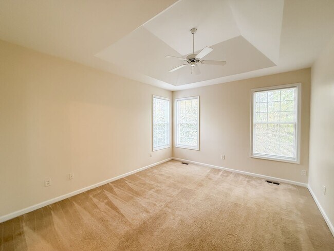 Building Photo - Classic 3 Bedroom Home In Knightdale!