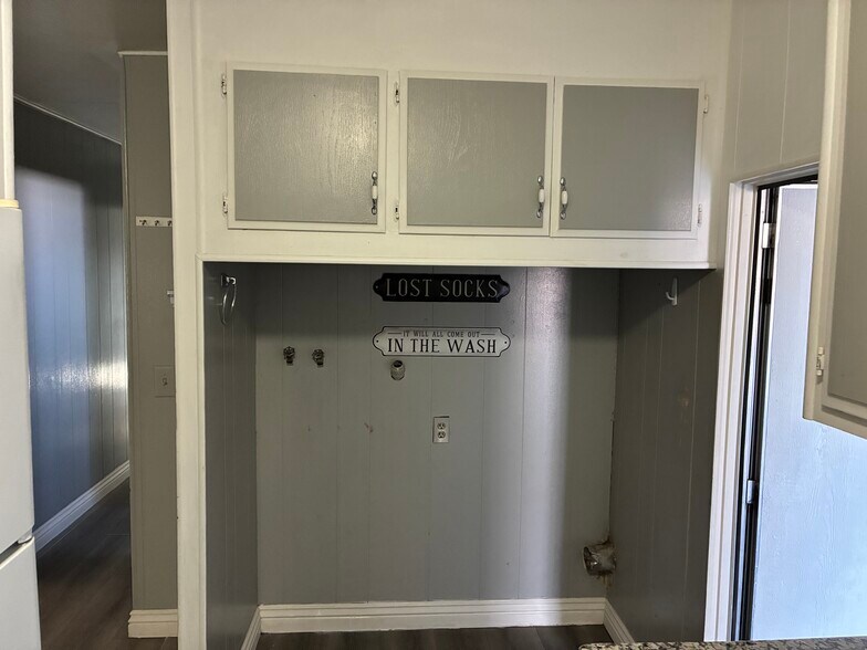 Building Photo - 19190 Hinton St