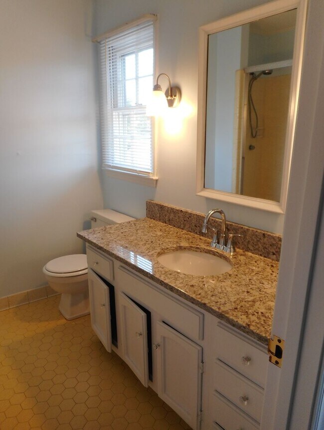 Building Photo - Northwest Greensboro NC Home for Lease