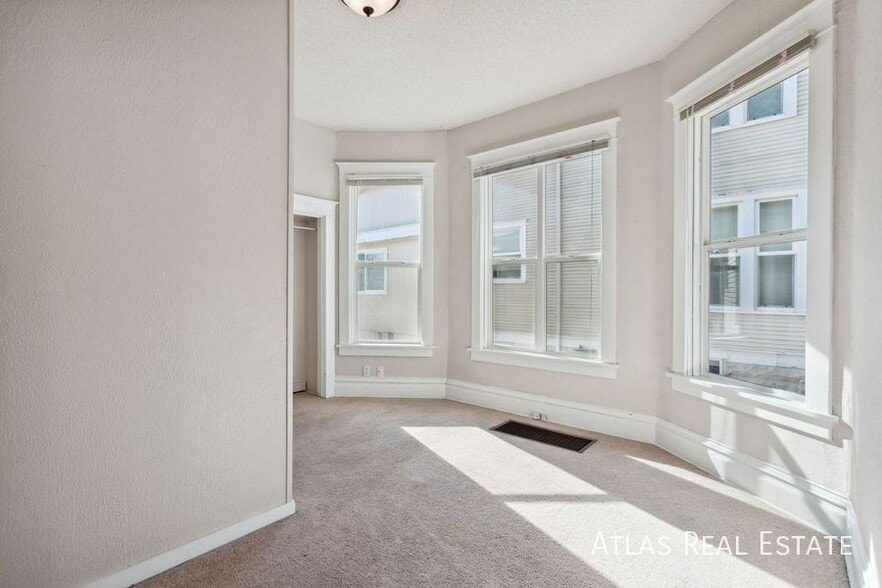 Building Photo - 1708 11th Ave