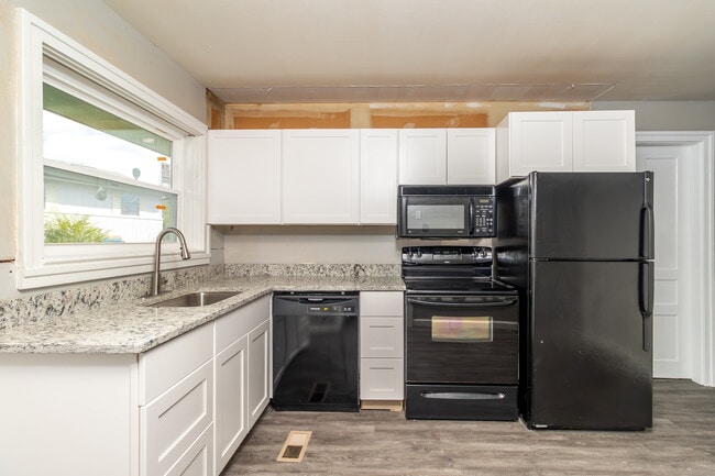 Building Photo - 4802 Inskip Rd