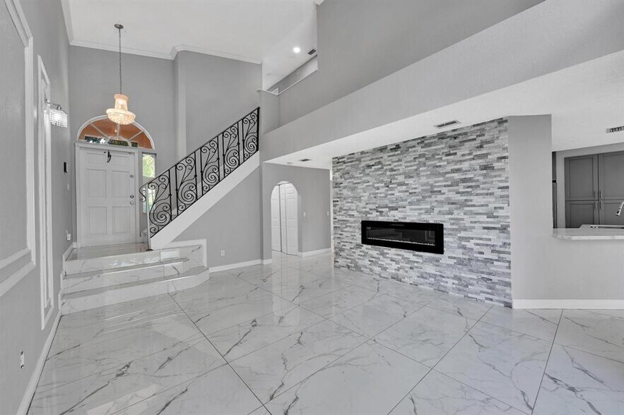 Building Photo - 1602 SW 159th Ave