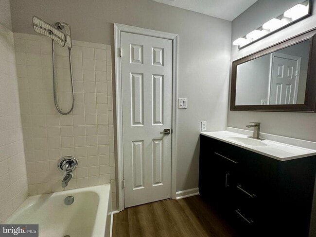 Building Photo - 404 Cabin Ct