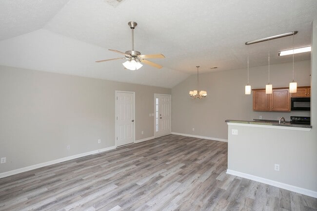 Building Photo - 564 Rose Cottage Cir