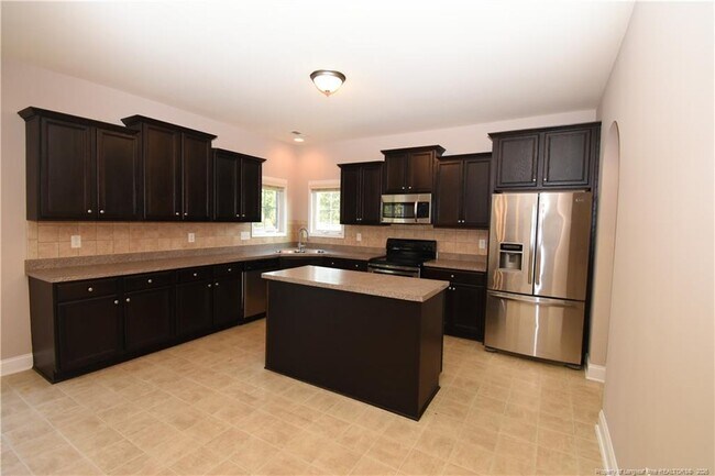 Building Photo - 148 S Prince Henry Way