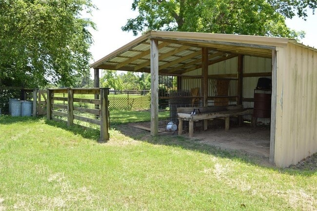 Building Photo - 1410 Field Store Rd