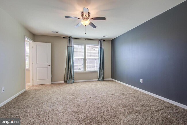 Building Photo - 7001 Trek Way