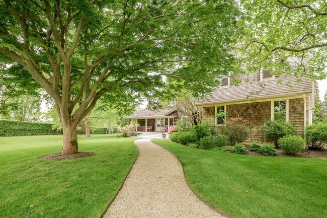 Building Photo - 880 Lumber Ln