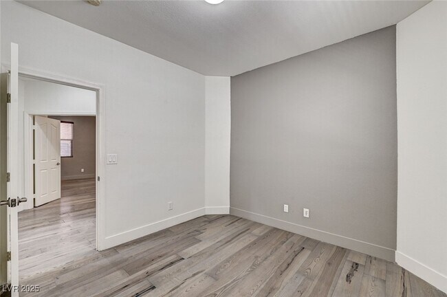 Building Photo - 6935 Galeria Posada Ave