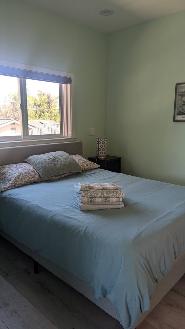 Building Photo - 1762 Chevalier Dr