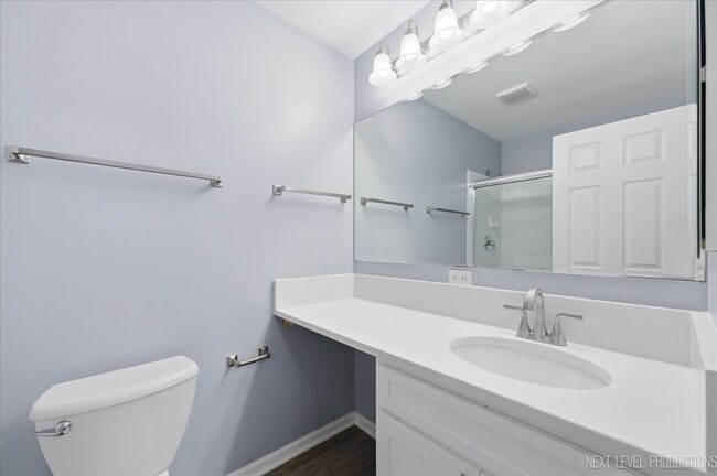 Building Photo - 472 Majestic Ln