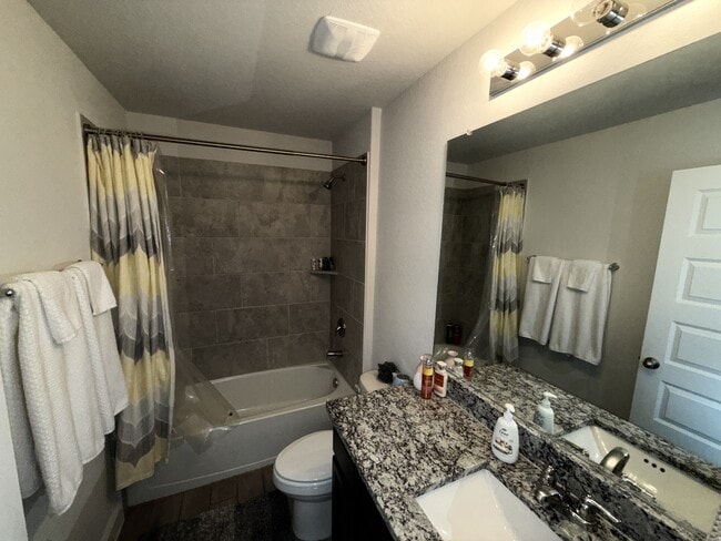 Building Photo - 303 Colorado Cyn