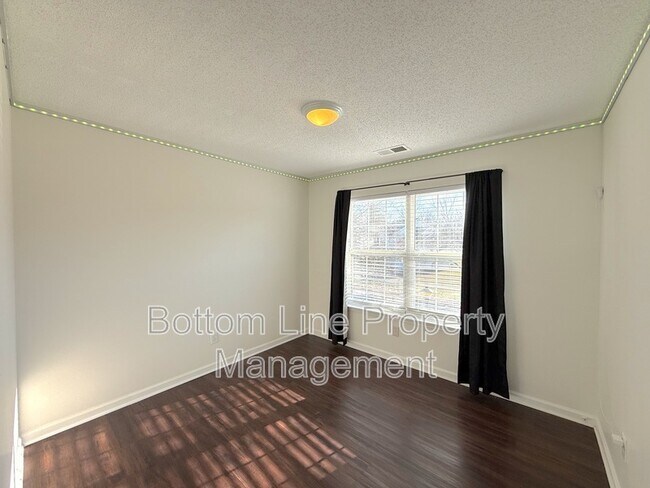 Building Photo - 8821 Cameron Spring Rd