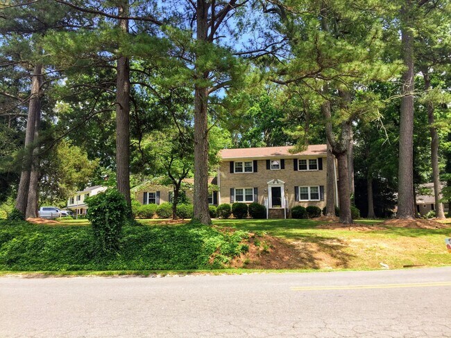 Primary Photo - 203 Continental Dr