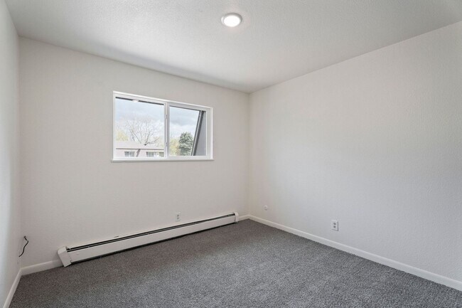 Building Photo - Azalea1629(KP-JF)