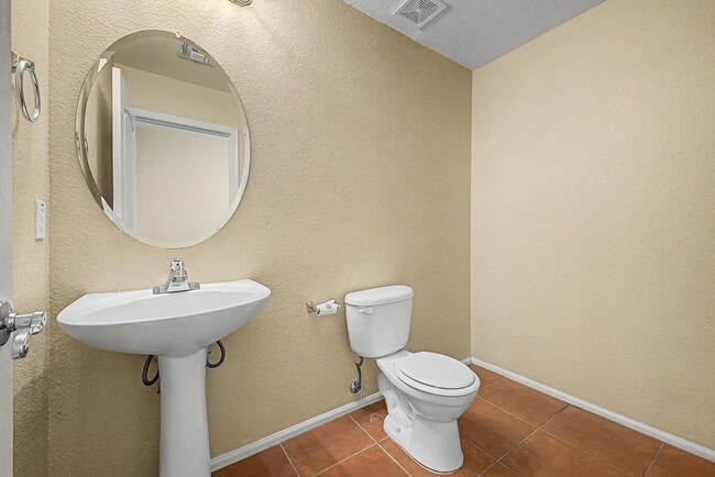 Building Photo - 41704 W Sunland Dr