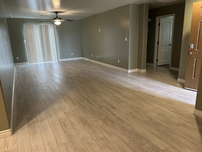 Building Photo - A Perfect Blend of Space & Convenience in This 3-Bedroom Charmer