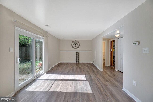 Building Photo - 281 Ternwing Dr