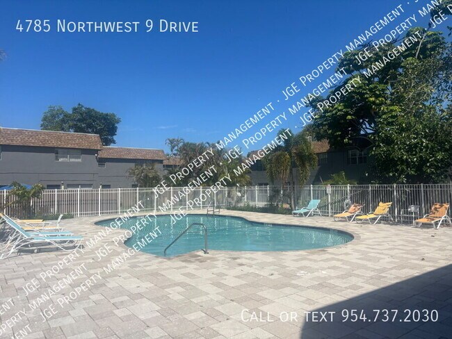 Building Photo - 4785 NW 9th Dr