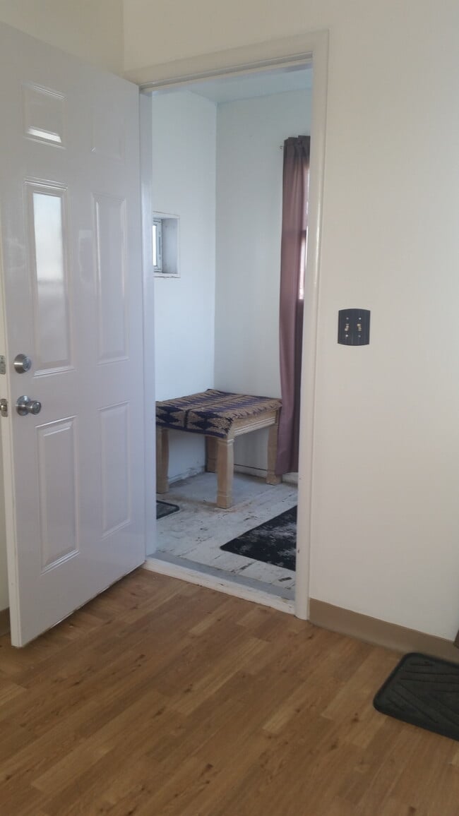 Building Photo - 31 2nd St NW